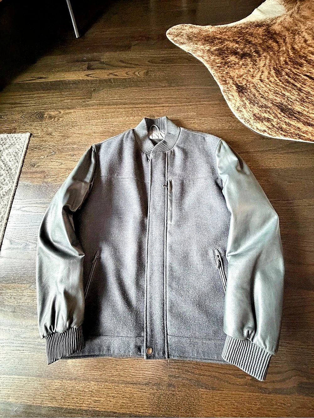 BUGATCHI Men's Bomber Jacket in Black & Brown Size Large in Great Condition!